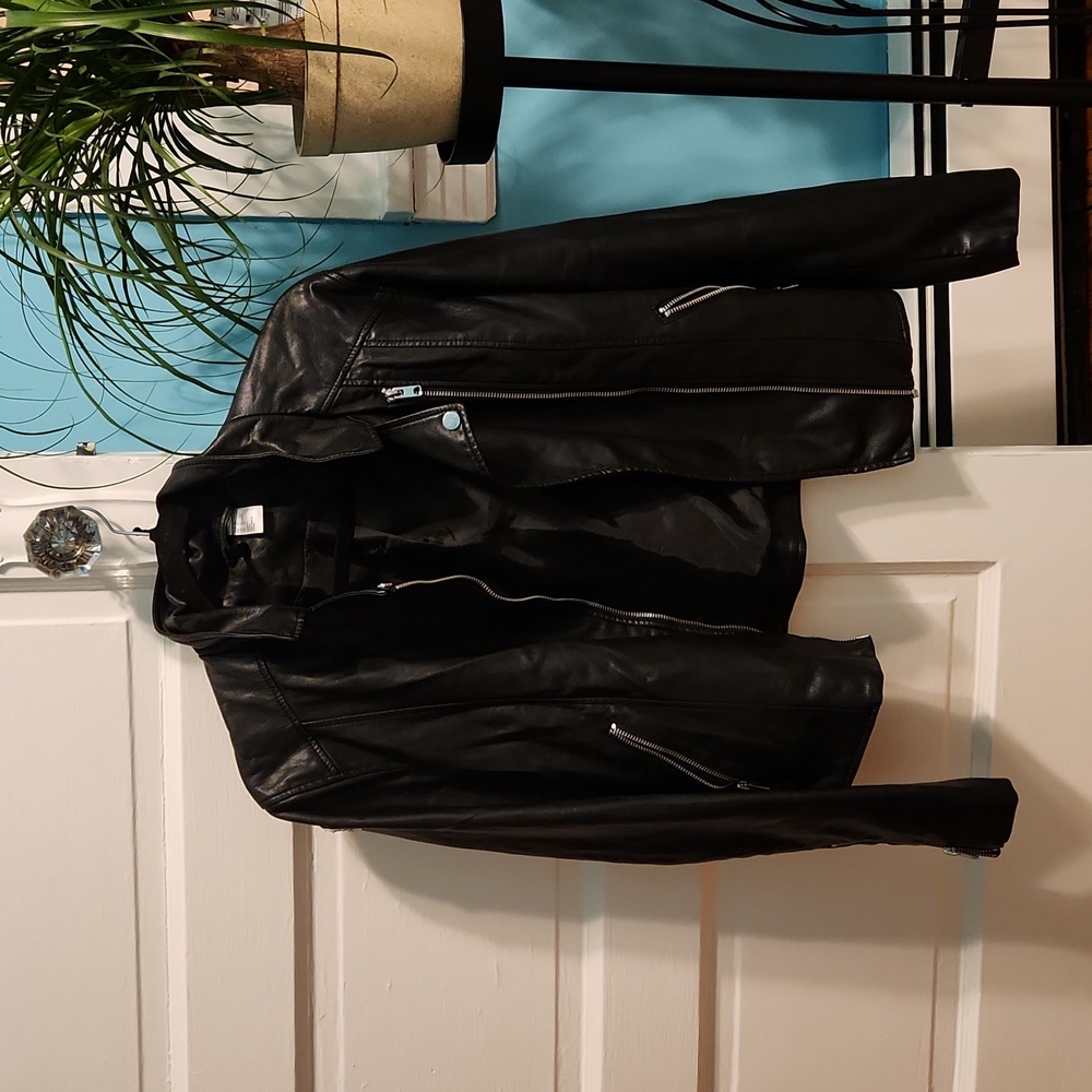Black faux leather jacket, US 12